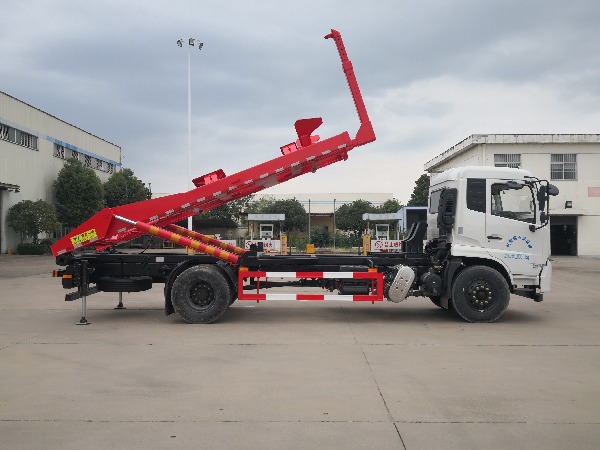 華威馳樂牌SGZ5180ZBGDF6型干粉砂漿移動(dòng)筒倉(cāng)-背罐車介紹：  【選裝液壓伸縮吊臂】