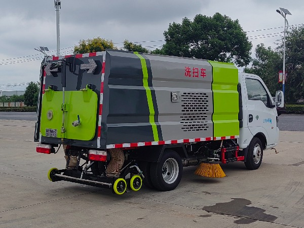 華威馳樂(lè)牌SGZ5040TXSEQ6型洗掃車(chē)|東風(fēng)途逸【藍(lán)牌C證可駕駛】國(guó)六排放洗掃車(chē)